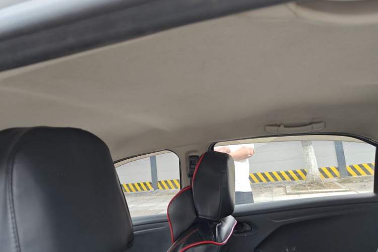 Used Peugeot 301 2014 1.6L Manual Comfort Edition Headliner