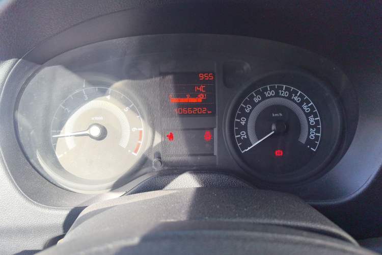 Used Peugeot 301 2014 1.6L Manual Comfort Edition Instrument Cluster