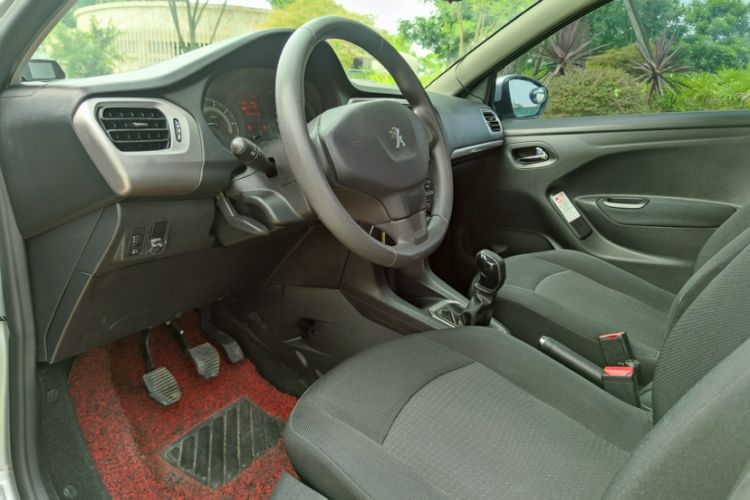 Used Peugeot 301 2014 1.6L Manual Comfort Edition Interior 9