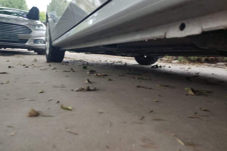 Used Peugeot 301 2014 1.6L Manual Comfort Edition Left Side Sill