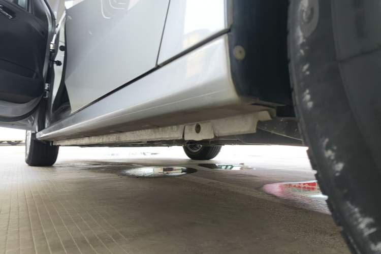 Used Peugeot 301 2014 1.6L Manual Comfort Edition Left Side Sill