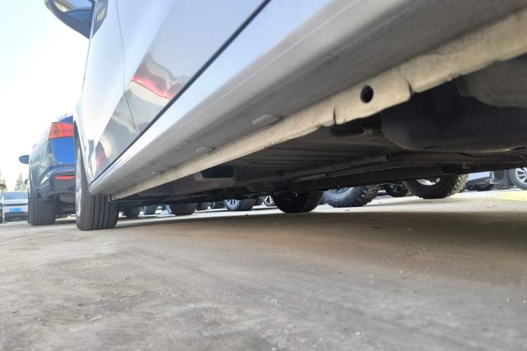 Used Peugeot 301 2014 1.6L Automatic Comfort Edition Left Side Sill