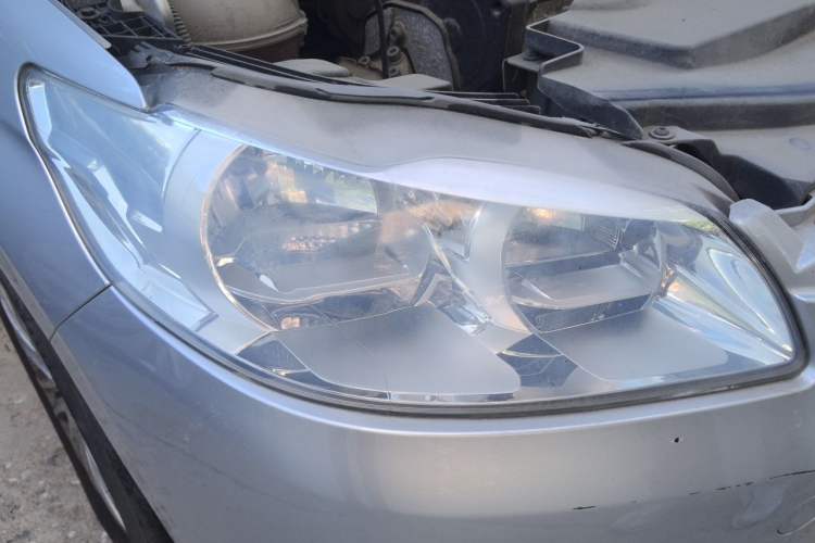 Used Peugeot 301 2014 1.6L Manual Comfort Edition Right Front Headlight