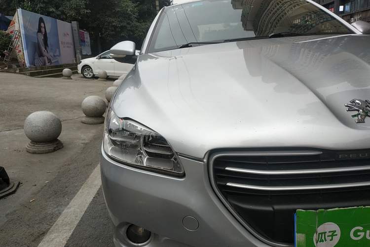 Used Peugeot 301 2014 1.6L Manual Comfort Edition Right Front Headlight