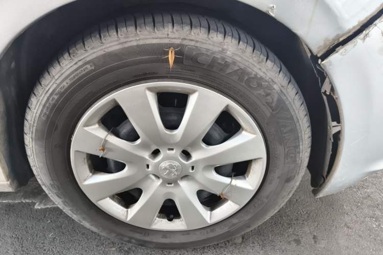 Used Peugeot 301 2014 1.6L Automatic Comfort Edition Right Front Wheel Hub
