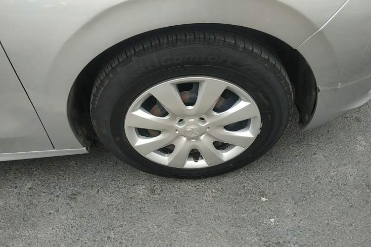 Used Peugeot 301 2014 1.6L Manual Comfort Edition Right Front Wheel Hub