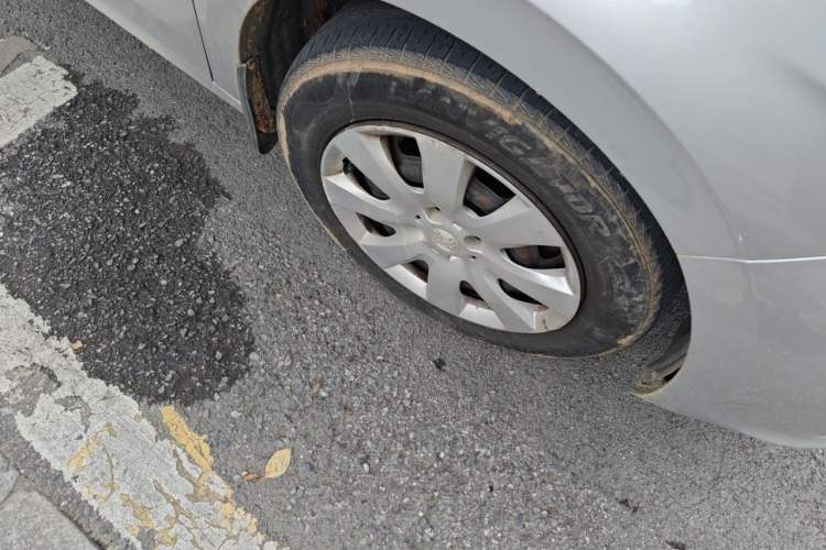 Used Peugeot 301 2014 1.6L Manual Comfort Edition Right Front Wheel Hub