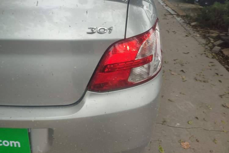 Used Peugeot 301 2014 1.6L Manual Comfort Edition Right Rear Taillight