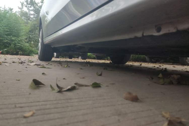 Used Peugeot 301 2014 1.6L Manual Comfort Edition Right Side Sill