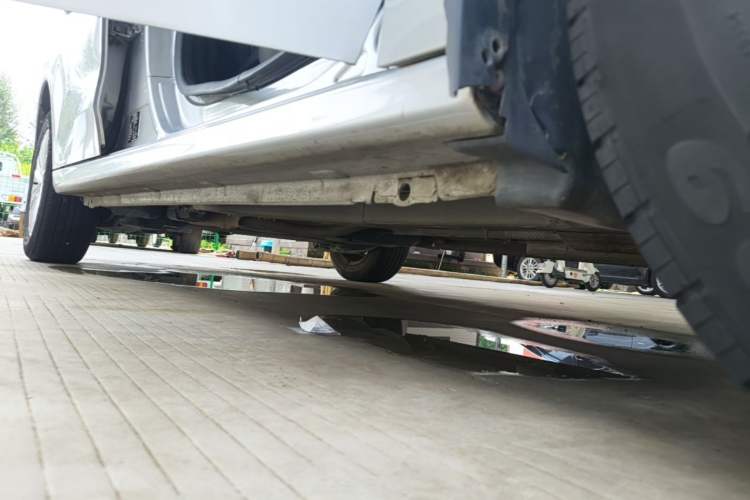 Used Peugeot 301 2014 1.6L Manual Comfort Edition Right Side Sill