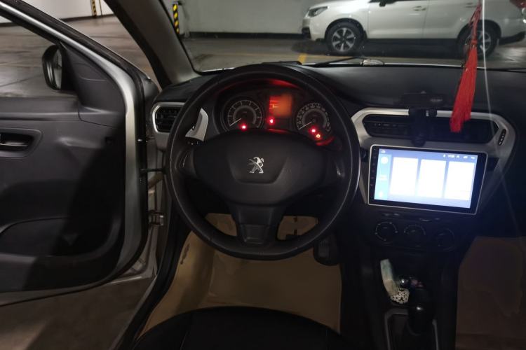 Used Peugeot 301 2014 1.6L Manual Comfort Edition Steering Wheel