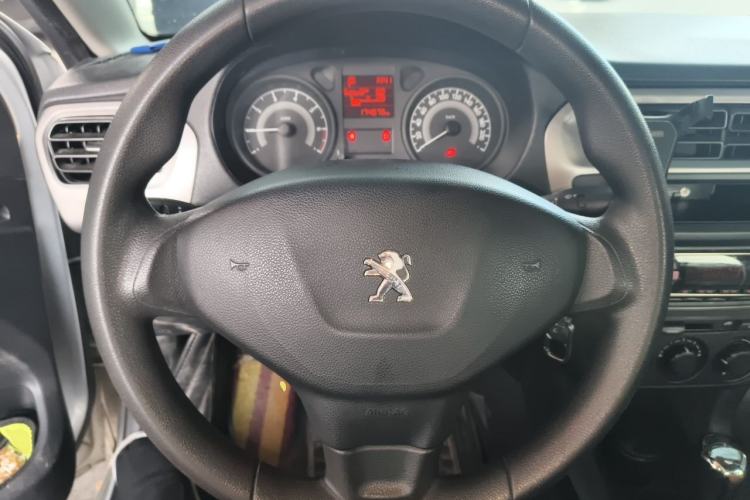 Used Peugeot 301 2014 1.6L Automatic Comfort Edition Steering Wheel