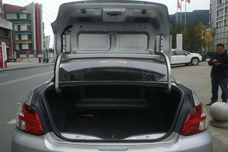 Used Peugeot 301 2014 1.6L Manual Comfort Edition Trunk