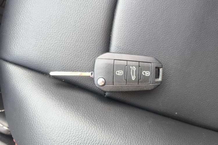 Used Peugeot 301 2014 1.6L Automatic Comfort Edition Vehicle Key