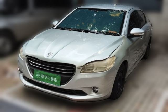 Peugeot 301 2014 1.6L Manual Comfort Edition usata