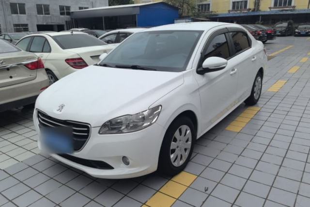 Peugeot 301 2014 1.6L Manual Comfort Edition d’occasion