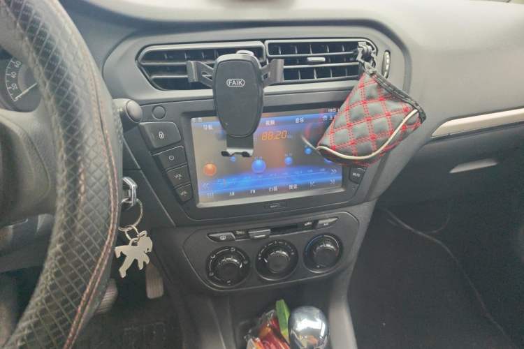 Used Peugeot 301 2014 1.6L Automatic Comfort Edition Audio And AC Panel