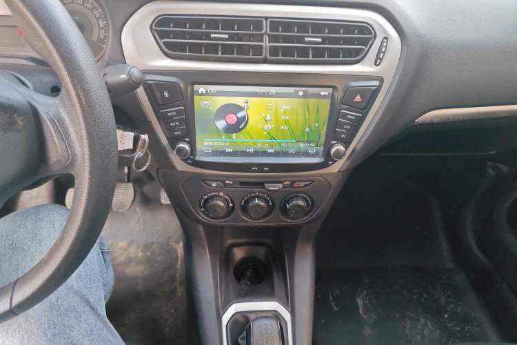 Used Peugeot 301 2014 1.6L Manual Comfort Edition Audio And AC Panel