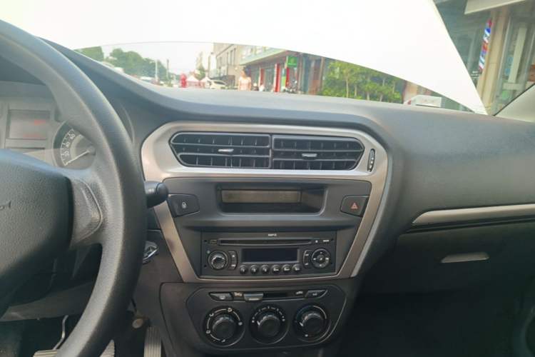 Used Peugeot 301 2014 1.6L Manual Comfort Edition Audio And AC Panel