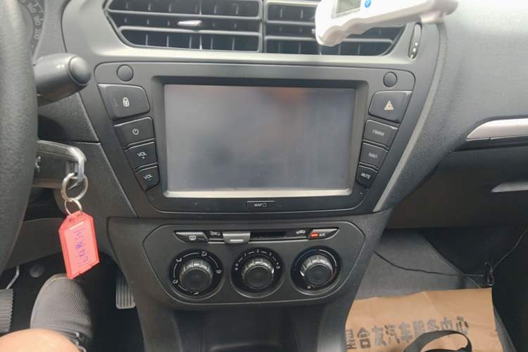 Used Peugeot 301 2014 1.6L Manual Comfort Edition Audio And AC Panel