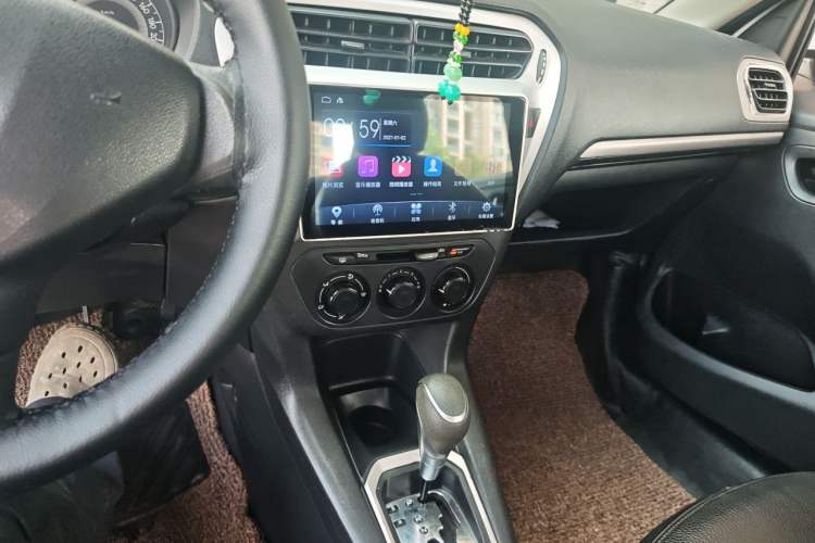 Used Peugeot 301 2014 1.6L Automatic Comfort Edition Audio And AC Panel