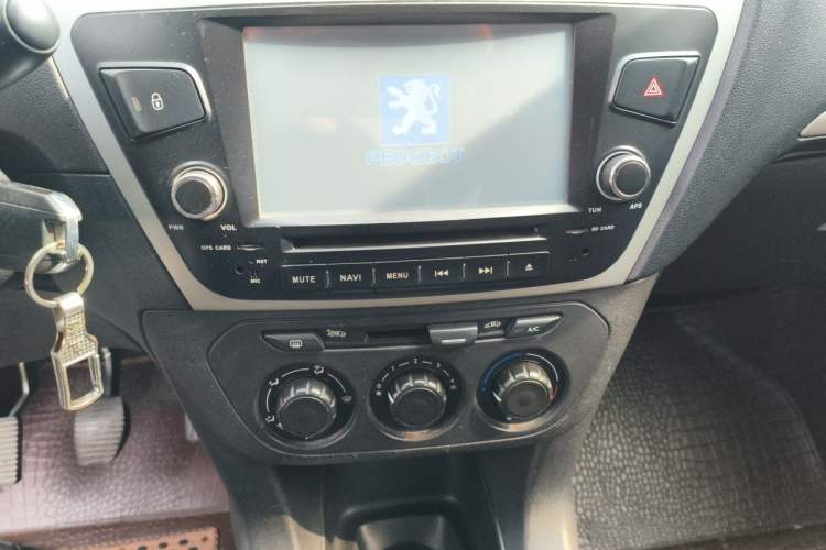 Used Peugeot 301 2014 1.6L Manual Comfort Edition Audio And AC Panel