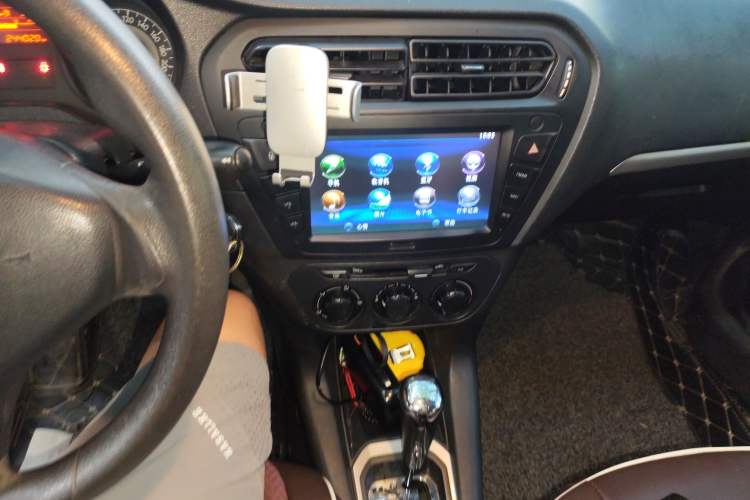 Used Peugeot 301 2014 1.6L Automatic Comfort Edition Audio And AC Panel