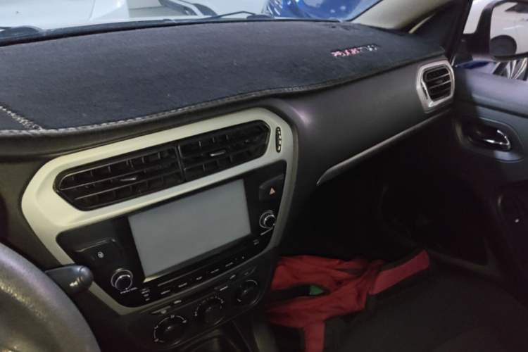 Used Peugeot 301 2014 1.6L Automatic Comfort Edition Audio And AC Panel