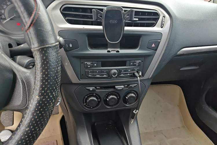 Used Peugeot 301 2014 1.6L Manual Comfort Edition Audio And AC Panel