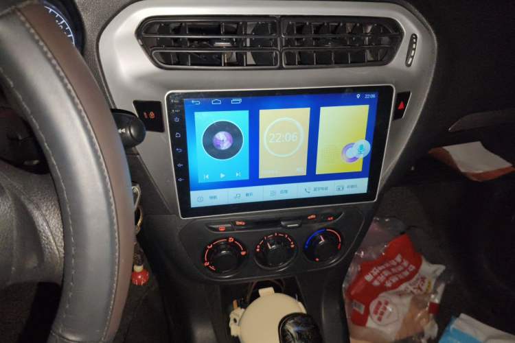 Used Peugeot 301 2014 1.6L Automatic Comfort Edition Audio And AC Panel
