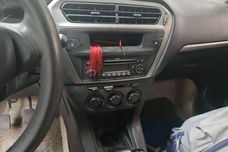 Used Peugeot 301 2014 1.6L Manual Comfort Edition Audio And AC Panel