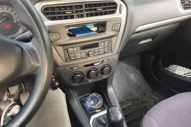 Used Peugeot 301 2014 1.6L Manual Comfort Edition Audio And AC Panel