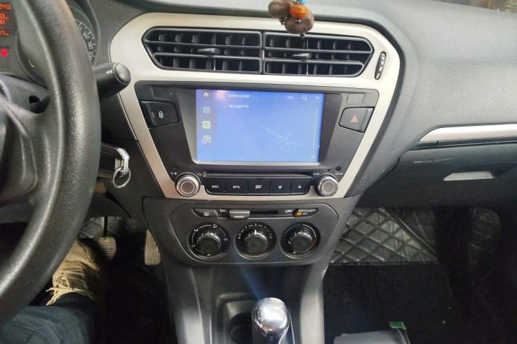 Used Peugeot 301 2014 1.6L Automatic Comfort Edition Audio And AC Panel