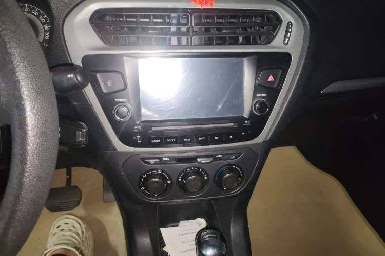 Used Peugeot 301 2014 1.6L Automatic Comfort Edition Audio And AC Panel