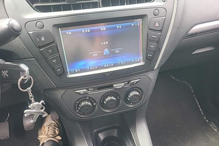 Used Peugeot 301 2014 1.6L Manual Comfort Edition Audio And AC Panel