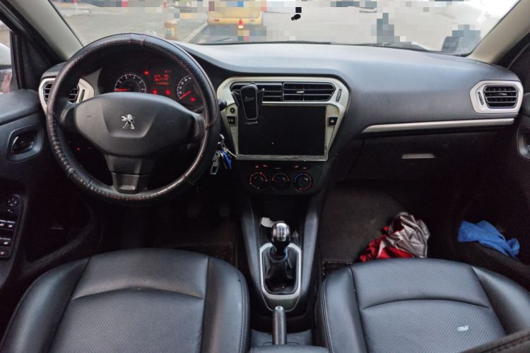 Used Peugeot 301 2014 1.6L Manual Comfort Edition Center Console