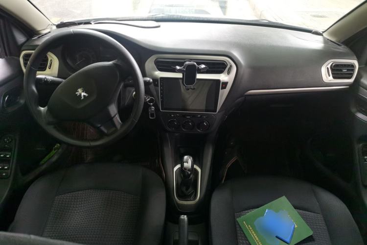 Used Peugeot 301 2014 1.6L Manual Comfort Edition Center Console