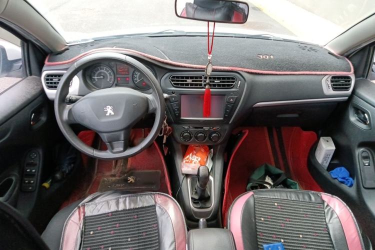 Used Peugeot 301 2014 1.6L Manual Comfort Edition Center Console