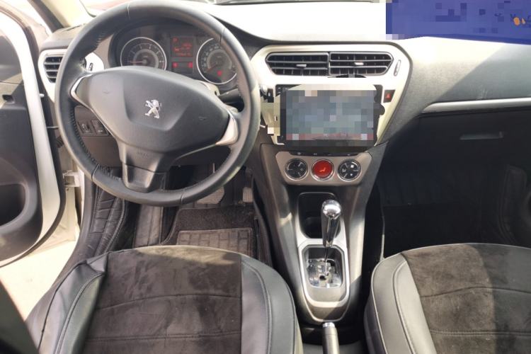 Used Peugeot 301 2014 1.6L Automatic Luxury Edition Center Console