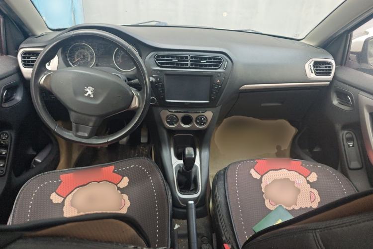 Used Peugeot 301 2014 1.6L Manual Luxury Edition Center Console