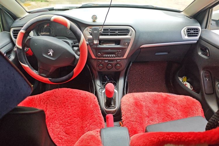 Used Peugeot 301 2014 1.6L Manual Comfort Edition Center Console