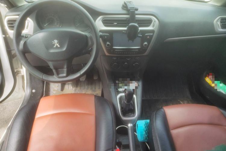 Used Peugeot 301 2014 1.6L Manual Comfort Edition Center Console