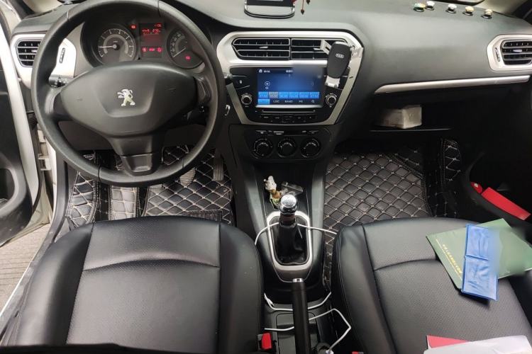 Used Peugeot 301 2014 1.6L Manual Comfort Edition Center Console