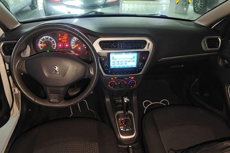 Used Peugeot 301 2014 1.6L Automatic Comfort Edition Center Console