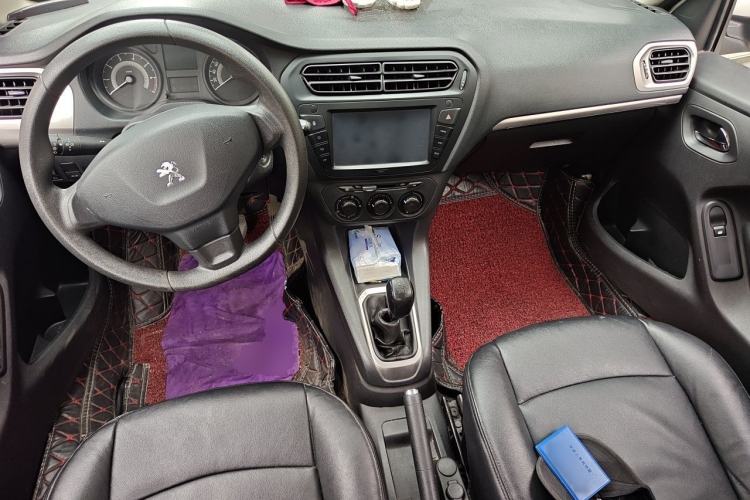 Used Peugeot 301 2014 1.6L Manual Comfort Edition Center Console