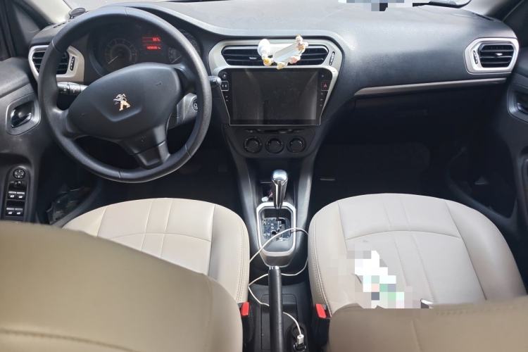Used Peugeot 301 2014 1.6L Automatic Comfort Edition Center Console