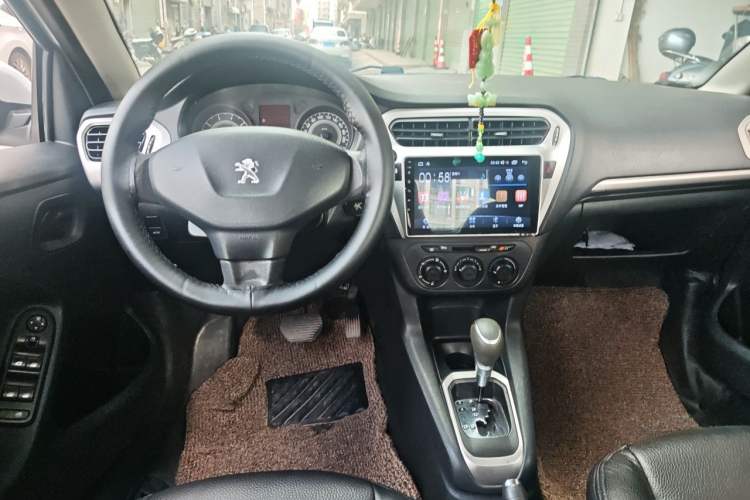 Used Peugeot 301 2014 1.6L Automatic Comfort Edition Center Console
