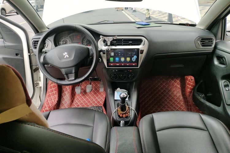Used Peugeot 301 2014 1.6L Manual Comfort Edition Center Console