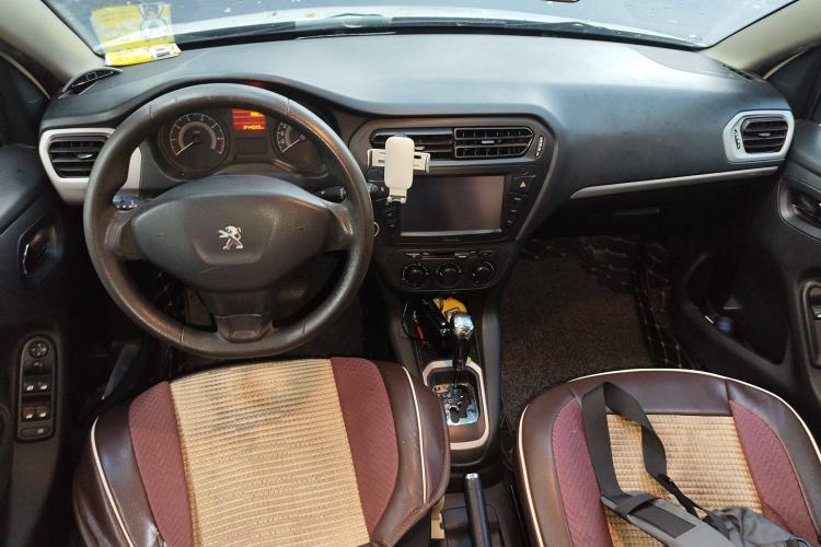 Used Peugeot 301 2014 1.6L Automatic Comfort Edition Center Console