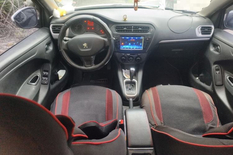 Used Peugeot 301 2014 1.6L Automatic Comfort Edition Center Console